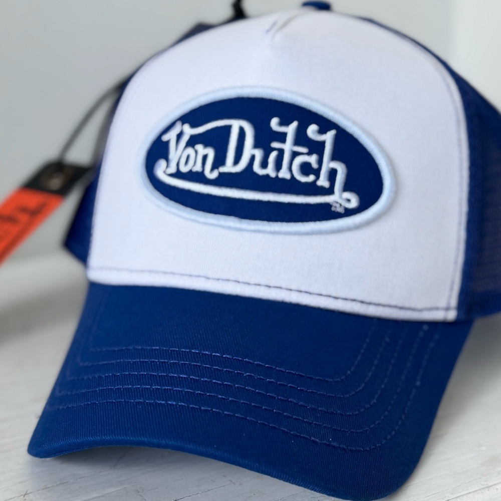 💙 SUPER SALE! USE BUY NOW💙 NWT Von Dutch Blue and White Classic Trucker Hat
